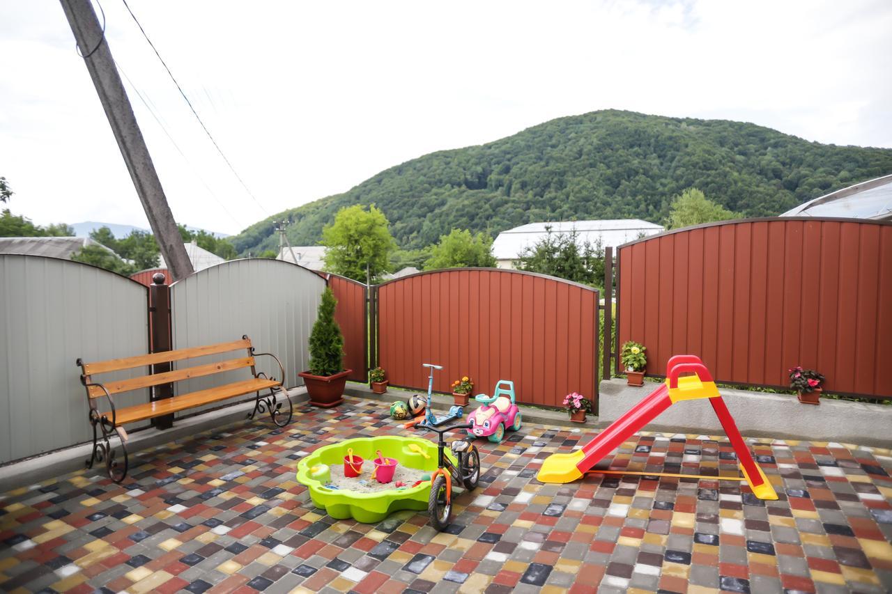 Hotel U Maksa Solochyn Exterior foto